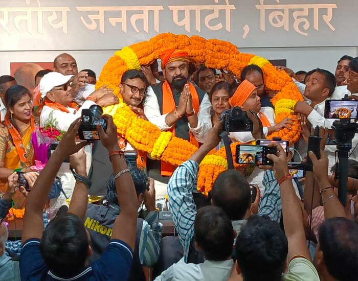 कांग्रेस से इस्तीफा देकर कुंतल कृष्ण बीजेपी में शामिल.