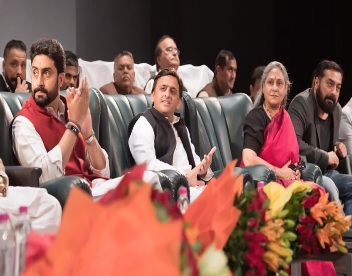 अभिषेक बच्चन सपा के टिकट पर लड़ सकते हैं चुनाव.