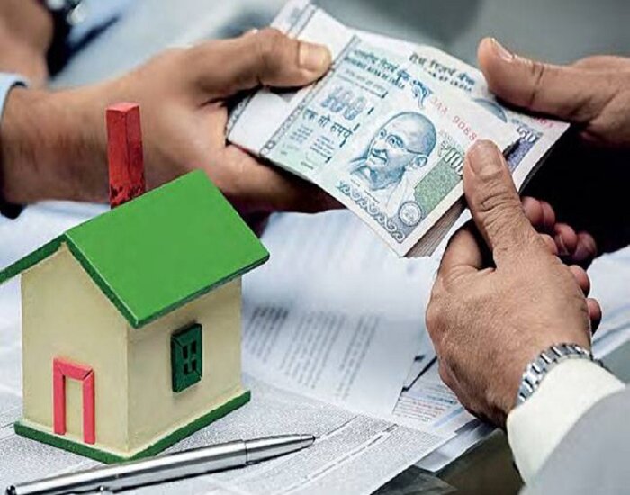 'बिल्डर फ्लैट दे, नहीं तो 18 प्रतिशत ब्याज के साथ वापस करे पैसा.