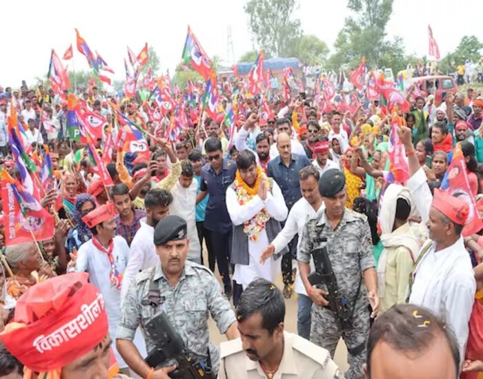फ्री का राशन नहीं आरक्षण चाहिए: मुकेश सहनी.