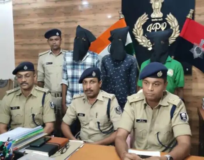 बकरी चोरी से बना ली 10 करोड़ की इमारत.