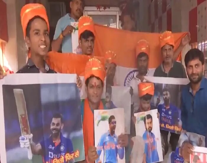 भारत की जीत के लिए किया जा रहा हवन.