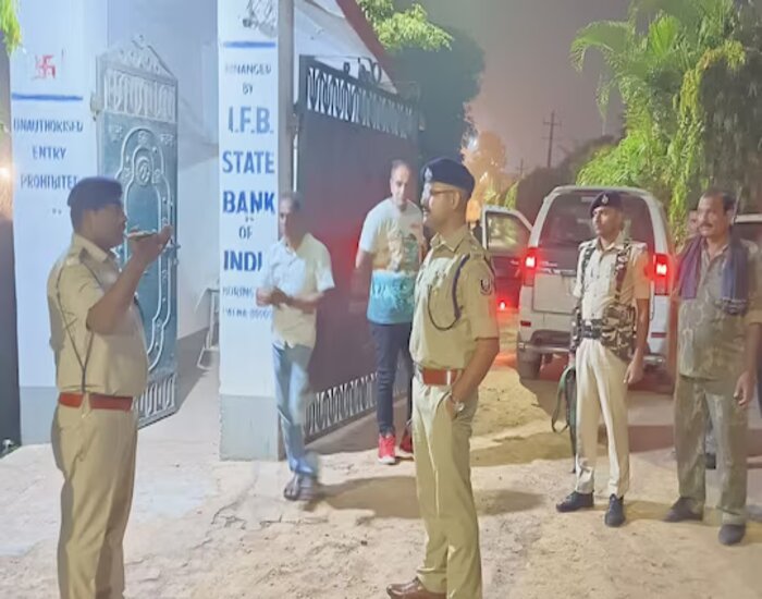 मोतिहारी में  27 लाख रुपये की लूट, हुई गोलीबारी.