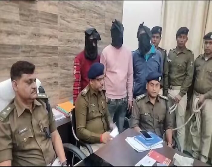 नेपाल में खाता खोल करते थे भारत में हवाला.