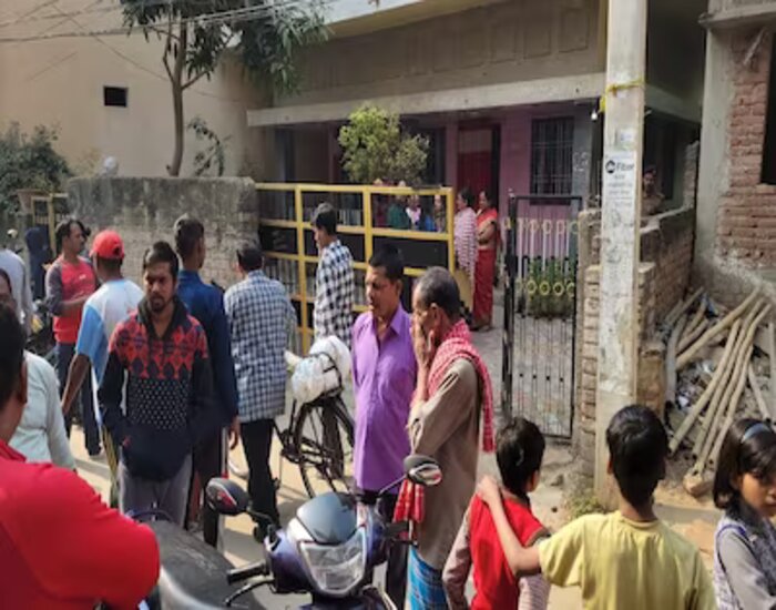 पटना में सेल्स टैक्स कमिश्नर की मां की हत्या.