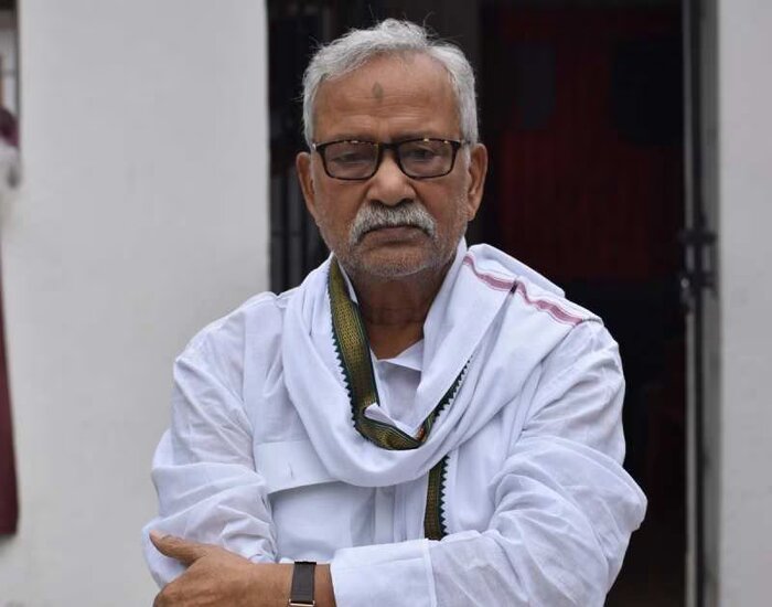 नीतीश कुमार के 'संकटमोचक' हैं नरेंद्र नारायण यादव.