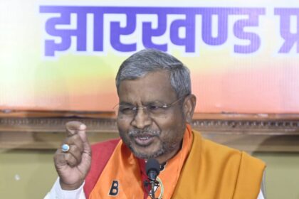 केंद्र से बकाया राशि मांगने पर बाबूलाल मरांडी ने किया पलटवार, कहा- सामने रखें दस्तावेज.