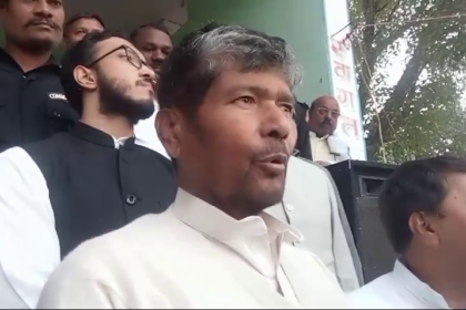 पारस के घर दही-चूड़ा का भोज, लालू-नीतीश को आमंत्रण, होगा बड़ा फिर 'खेला?