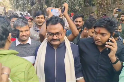 गुरु रहमान समेत 10 से अधिक कोचिंग संचालकों के ख़िलाफ़ गंभीर धाराओं में एफ़आईआर