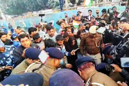 BPSC परीक्षा रद्द करने की मांग को लेकर फिर सड़क पर उतरे अभ्यर्थी, बेली रोड पर लगा जाम