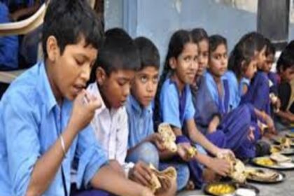 सरकारी स्कूलों के मिड-डे मील मेन्यू में बदलाव.