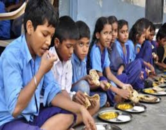 सरकारी स्कूलों के मिड-डे मील मेन्यू में बदलाव.