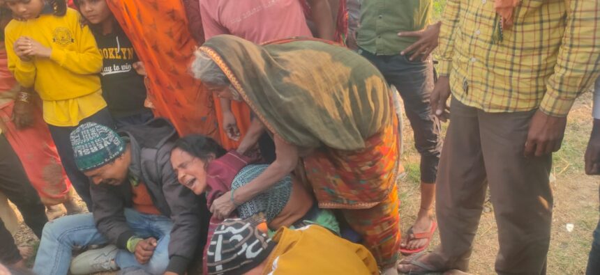 कार की टक्कर से दसवीं के दो छात्रों की मौत, गुस्साए ग्रामीणों ने हाईवे पर 4 घंटे तक लगाया जाम