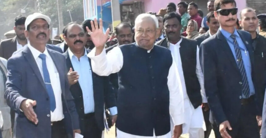 सीएम नीतीश पर राजद का तंज, कहा, लाल-गुलाबी चश्मा हटाकर देखे