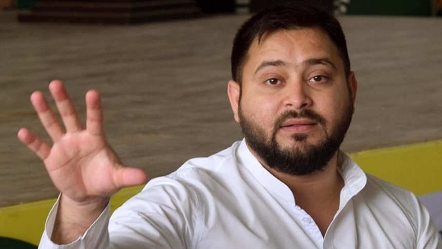तेजस्वी यादव ने सीएम पर कसा तंज, कहा- आप सीएम हैं, महिला फैशन डिज़ाइनर नहीं