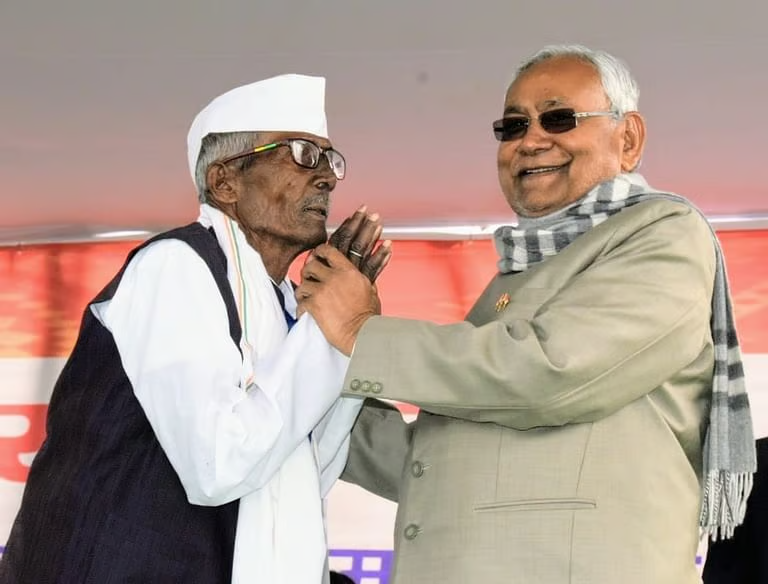 गणतंत्र दिवस पर महादलित बुजुर्ग का ऐतिहासिक झंडा तोलन, मुख्यमंत्री नीतीश कुमार रहेंगे साक्षी