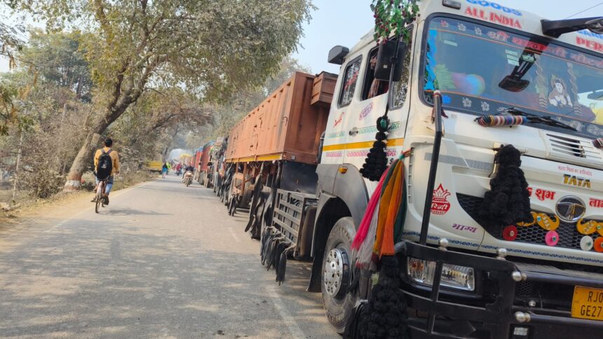 बक्सर में यूपी के नो इंट्री के कारण महाजाम, वाहन चालक परेशान