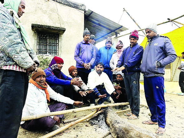 मजदूरों के घर की माली स्थिति हो रही है खराब, जल्द मिले न्याय : दीपक गुप्ता