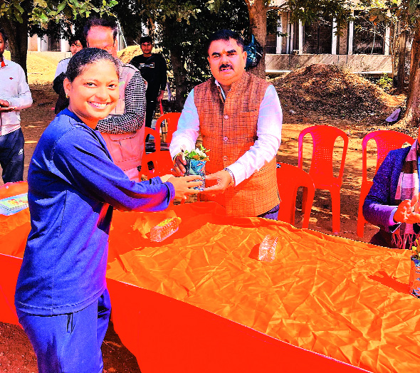 खेल से अनुशासन और नेतृत्व क्षमता का होता है विकास : मुन्ना