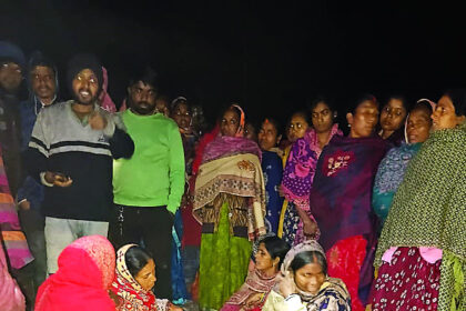 हाइवा से महिला की मौत, मुआवजा देने के बाद उठाया गया शव