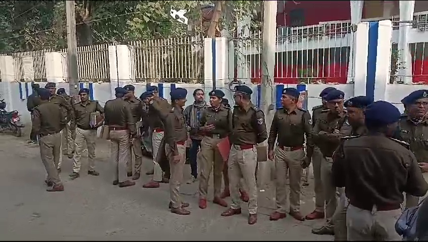 बिहार में दबंग दरोगा की दादागिरी,दुकान चलाने के लिए हर महीने देनी होगी रंगदारी.