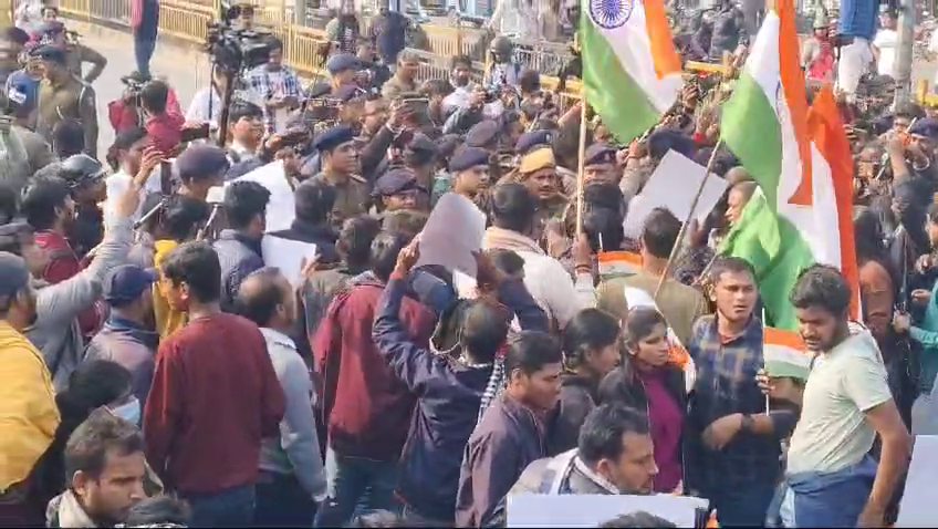 BPSC अभ्यर्थियों पर फिर हुआ लाठीचार्ज, निकाला था मार्च