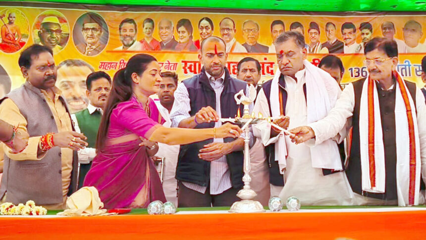 स्वामी सहजानंद सरस्वती की जयंती पर भोजपुर पहुंचे सांसद सुदामा प्रसाद, पलायन के मुद्दे पर जतायी चिंता