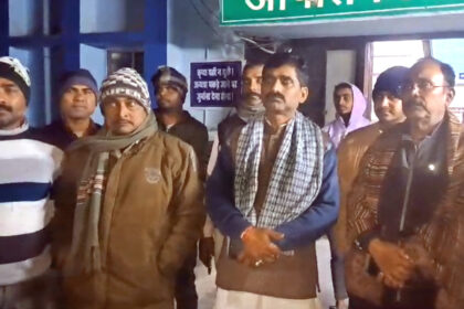 सरसों के खेत में मिली जुड़वा बहनों की लाश, मुंह में मिट्टी डालकर की गई हत्या