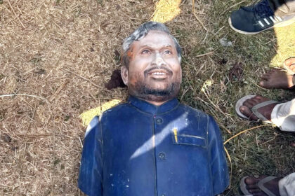 औरंगाबाद में उपद्रवियों ने तोड़ी रामविलास पासवान की प्रतिमा, सुरक्षा बल तैनात
