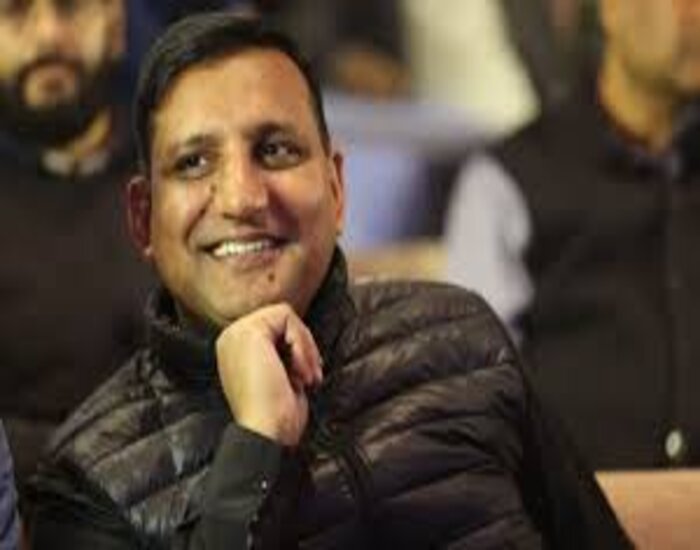 तेज प्रताप यादव किसे बता रहे हैं RJD का 'जयचंद'?'