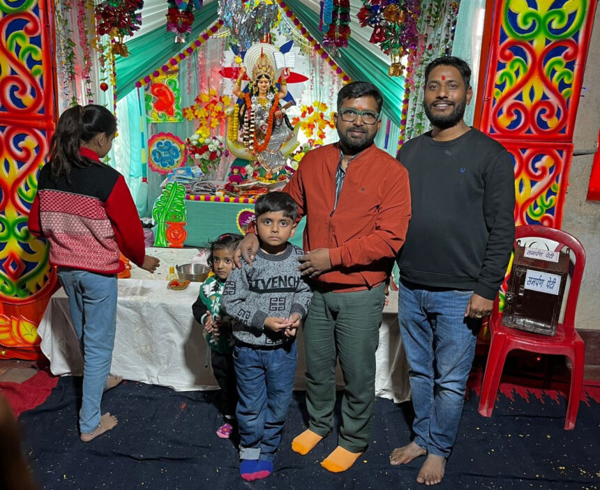 पूर्व विद्यार्थियों ने सरस्वती पूजा को बनाया खास