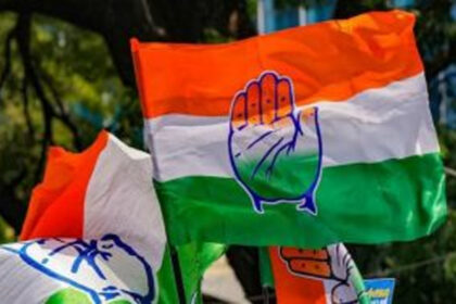 भीड़ जुटाने में विफलता पर कांग्रेस ने जिलाध्यक्ष को पद से हटाया