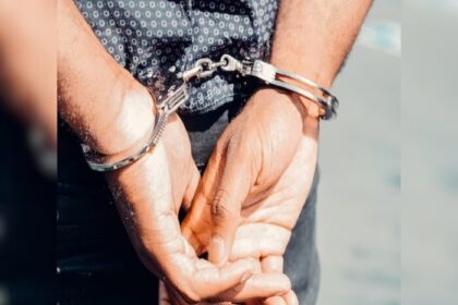 स्वर्ण इंडिया प्रा. लिमिटेड कंपनी का CMD नोएडा से गिरफ्तार,करोड़ों की ठगी का आरोप.