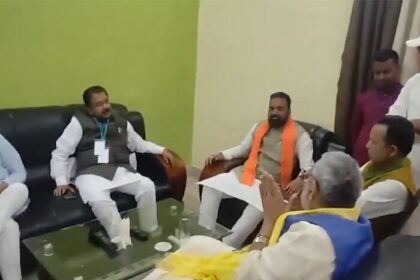 BJP नेताओं के चुनावी मंथन का विडियो वायरल, तेजस्वी पर नहीं लालू पर बोलने से ज्यादा फायदा.
