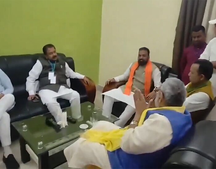 BJP नेताओं के चुनावी मंथन का विडियो वायरल, तेजस्वी पर नहीं लालू पर बोलने से ज्यादा फायदा.