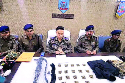 नक्सलियों के खिलाफ पुलिस की बड़ी कार्रवाई जंगल से बरामद हुए हथियार और विस्फोटक