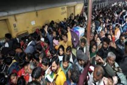 नई दिल्ली रेलवे स्टेशन पर क्यों मची भगदड़, अब तक 20 की गई जान, रेलवे ने दिया जांच का आदेश.