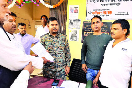 रामकृष्ण आश्रम काली मंदिर की खिड़की, दरवाजा तोड़े जाने पर आक्रोश