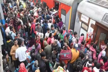 पटना जंक्शन से लेकर दानापुर तक गदर जैसा हाल, आरपीएफ और जीआरपी की बढ़ी चुनौती.