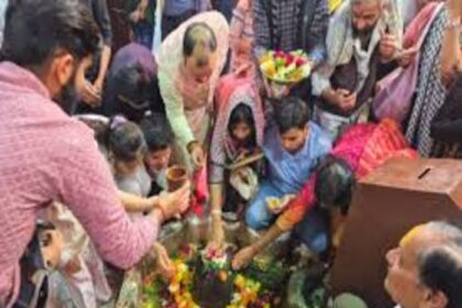 महाशिवरात्रि को शिवालयों में उमड़ी श्रद्धालुओं की भीड़,निकलेंगी 31 झांकियां.