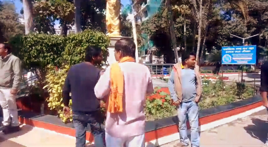 वैलेंटाइन डे पर पटना में हिंदू शिव भवानी सेवा ने किया विरोध प्रदर्शन