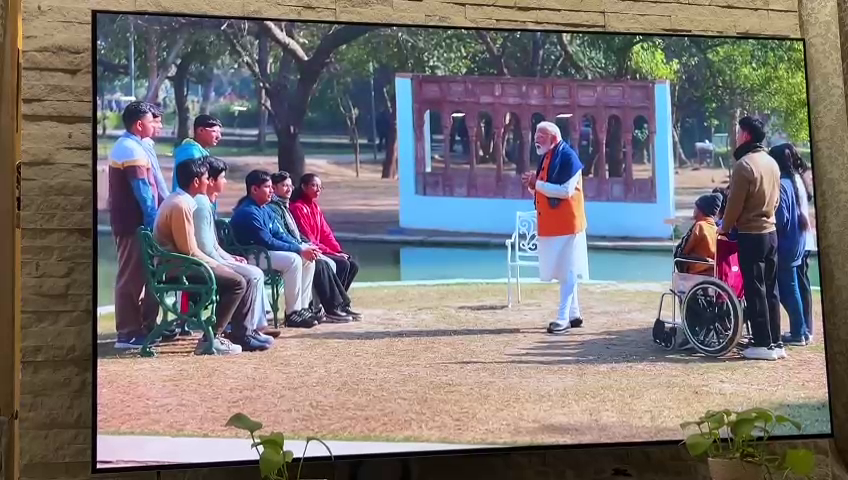 बिहार के छात्रों ने पीएम मोदी से पूछे सवाल, मिला आशीर्वाद