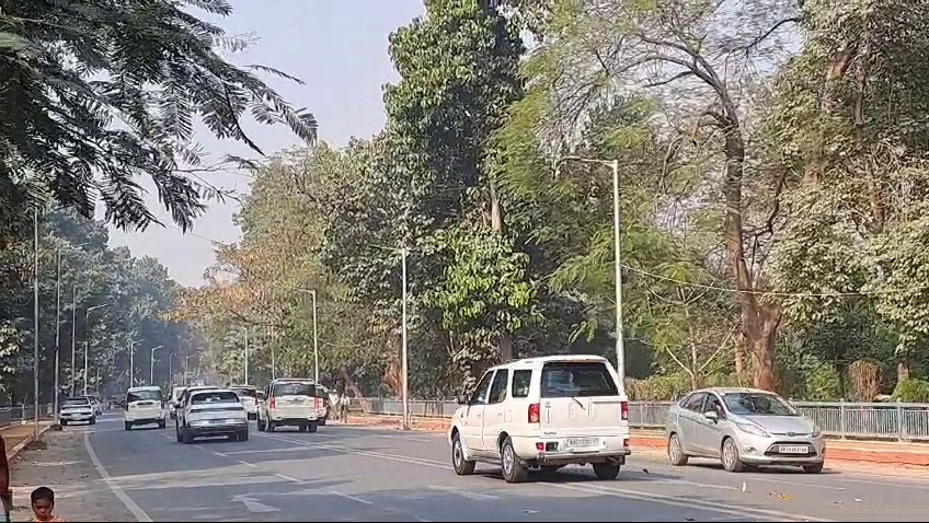 मुख्यमंत्री नीतीश कुमार की सुरक्षा में चूक, काफिले में घुसी संदिग्ध गाड़ी
