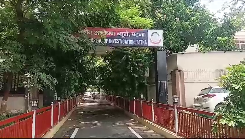 फर्जी गन लाइसेंस घोटाला, वरिष्ठ आईएएस राजीव रंजन के ठिकानों पर सीबीआई का छापा!
