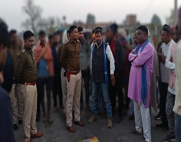 छपरा में होलिका दहन से पहले बवाल, दो गुटों में भिड़ंत, 5 घायल.