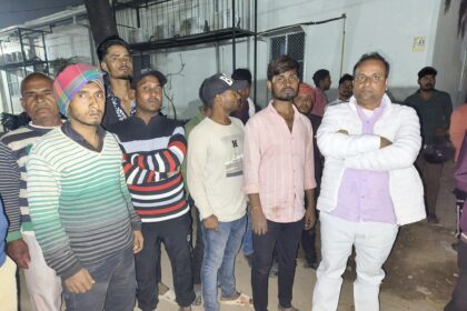 तीन बाइकों की टक्कर में युवक की मौत, एक घायल, दो सुरक्षित
