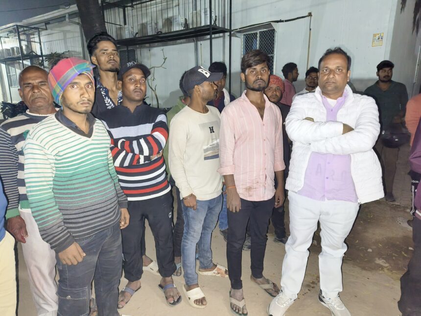 तीन बाइकों की टक्कर में युवक की मौत, एक घायल, दो सुरक्षित
