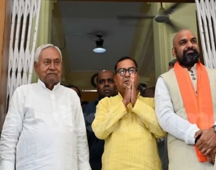JDU के भीतर से उठी निशांत के खिलाफ आवाज,नेता ने कहा-नीतीश और लालू में क्या फर्क रहेगा'.