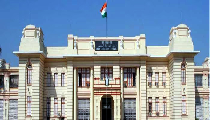 शिक्षा बजट पर हंगामा, विपक्ष ने किया विधानसभा से वॉकआउट