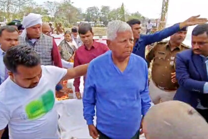 राजद प्रमुख लालू यादव पहुंचे जहानाबाद, शिक्षाविद स्वर्गीय प्रो. चंद्रिका प्रसाद यादव को दी श्रद्धांजलि